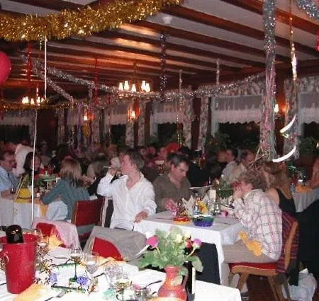 ホテル Restaurant Wolf Markstein